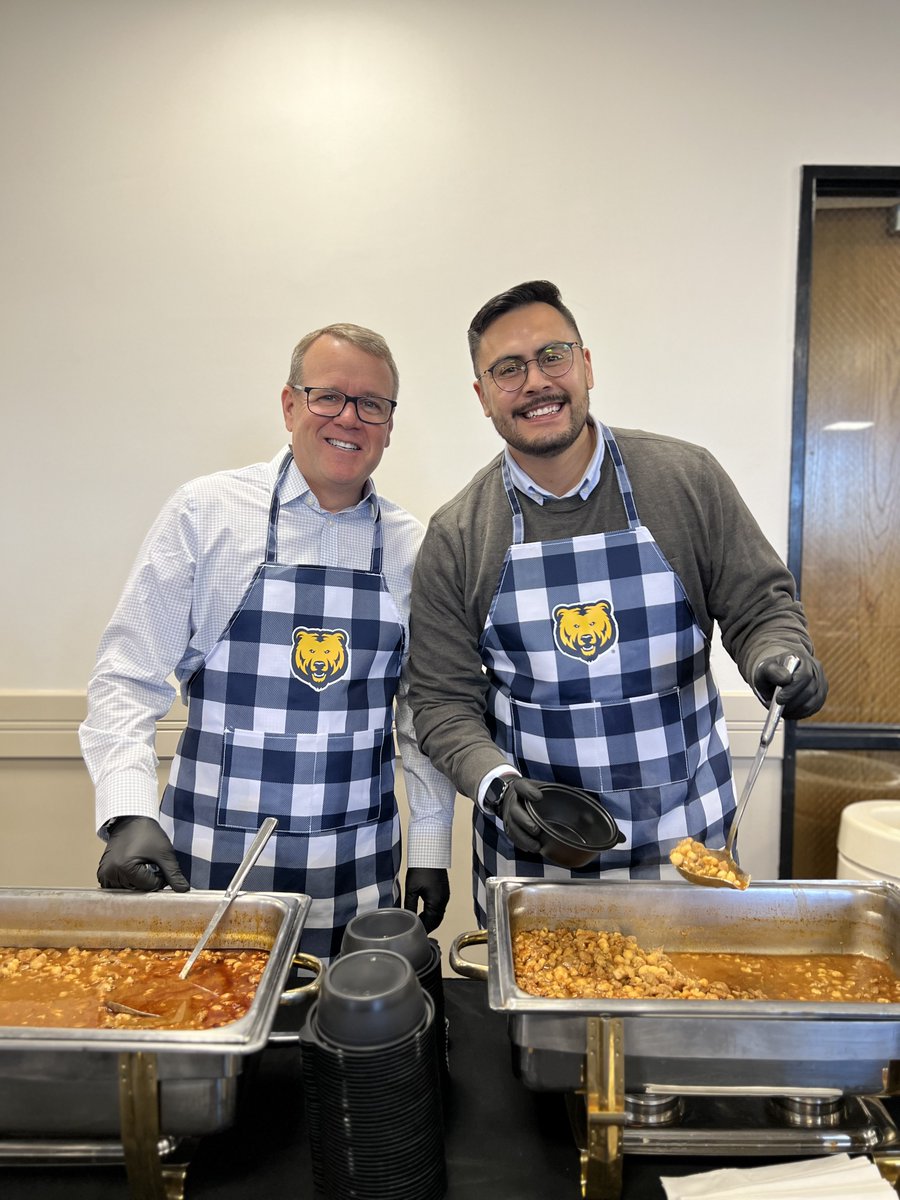 More fun photos serving pozole with @PresFeinstein. #UNCBears #Campus #Comunidad #VamosOsos