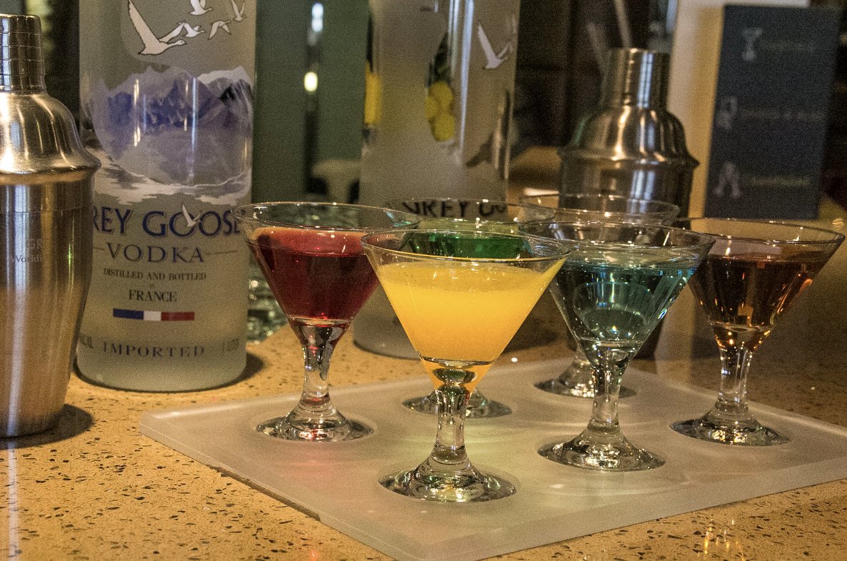 It’s #thirstythursday on our #hollandamerica cruise around Eastern Canada. So many drink choices. So little time….

#hollandamericaline #halcruises #cruisetravel #cruisetravel #travelwritersuniversity #ifwtwa1 @ifwtwa1