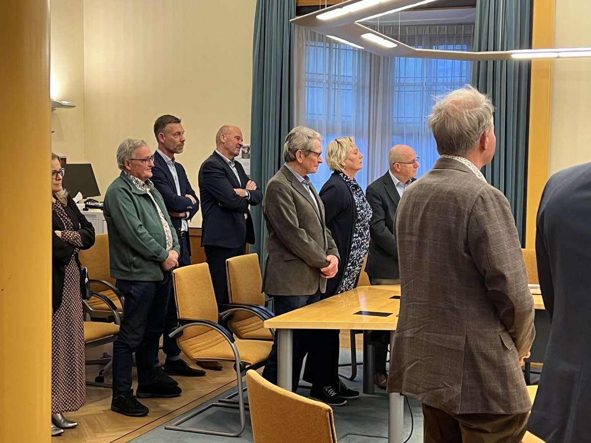 HEILOO2000's tweet image. Erepenning voor Hans Romeijn bij de afscheid van het gemeentehuis. Zo verdiend!