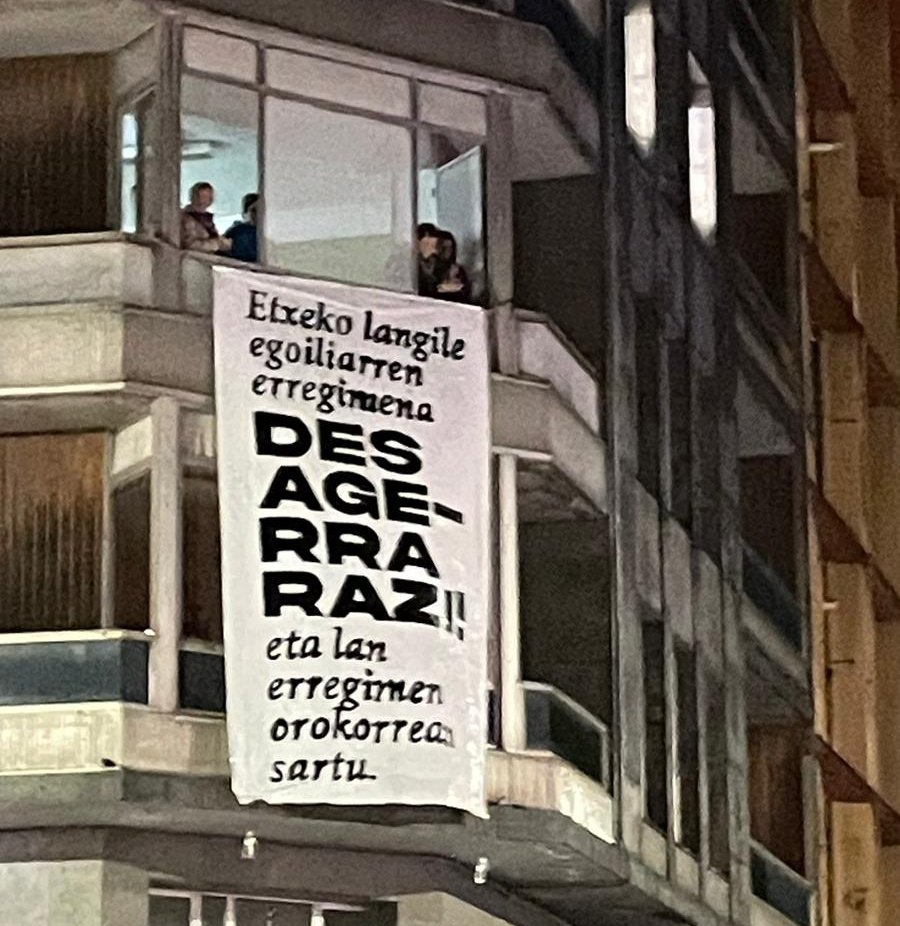 LABaiara's tweet image. 📢Aiaraldeko manifestazioak Laudioko kaleak jendez eta aldarriz beti ditu✊
#GrebaFeministaOrokorra 
#HuelgaFeministaGeneral

Zaintza sistema publiko komunitario duin baten alde‼️
#ZaintzaEskubideKolektiboa
#DerechoColectivoAlCuidado
#SOSaiaraldea