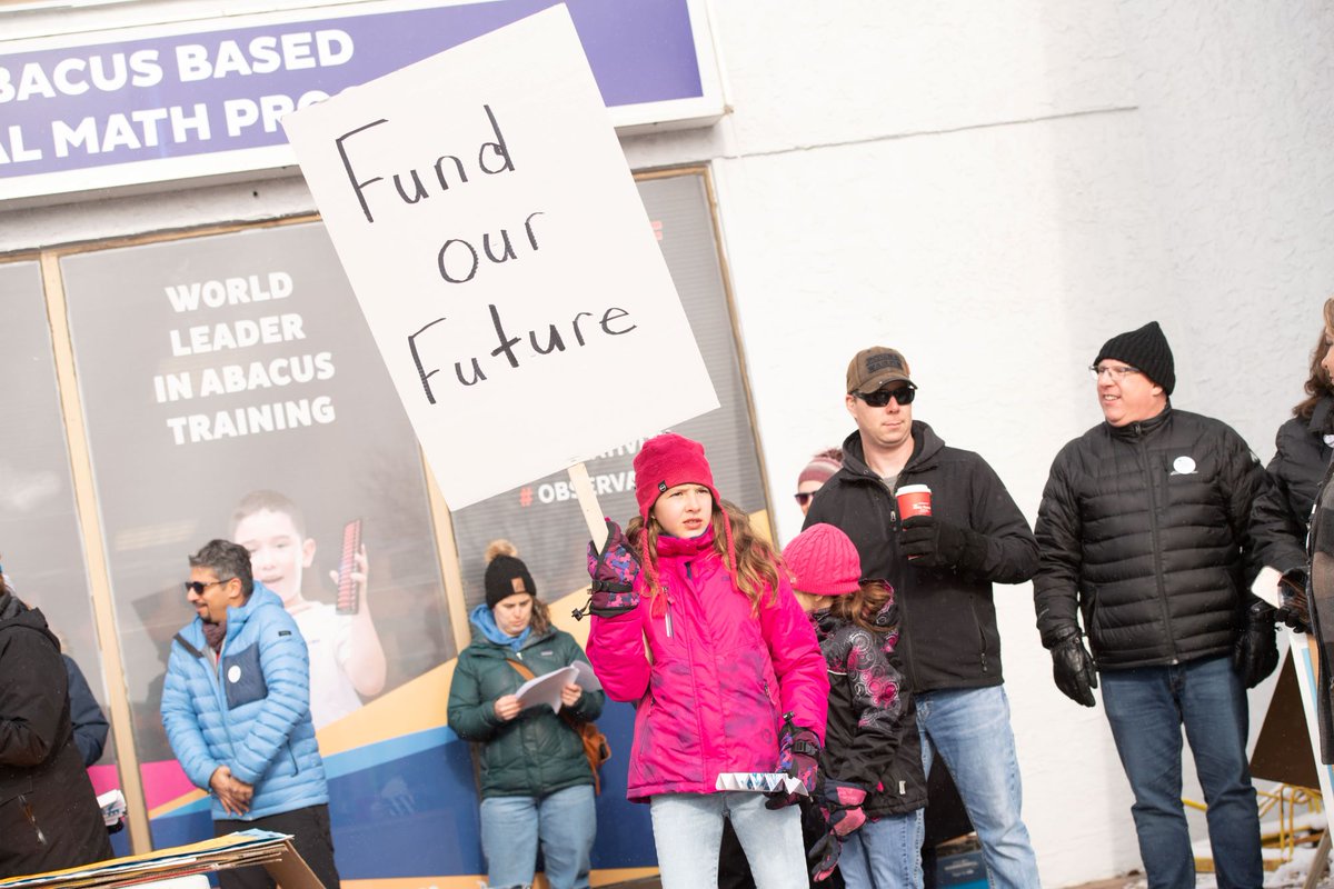 SaskTeachersFed's tweet photo. Over 4,000 people attended our mini rallies this fall. Yet the Sask. government continues to pretend not to hear the very real concerns about the crises in our public schools.

Demand more from your government. RSVP for our Day of Action on Dec. 1: https://t.co/61jloxfznB #tbt https://t.co/v3RQK49EH2
