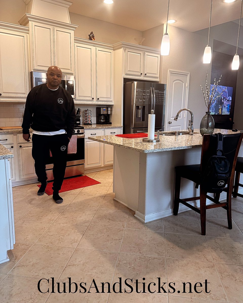 clubs_sticks's tweet photo. No Golf today! Houston Weather! 

https://t.co/87xD6CJj51

#clubsandsticks #swingonesmokeone #golfandcigars #cigarsandgolf #cigars #golf #fashion #fasionblogger #fashiondesigner #cigarlifestyle💨💨💨 #golflifestyle #pga #htx #jogger #activewear #activewearfashion #smallbusiness https://t.co/CrPrEI53vj