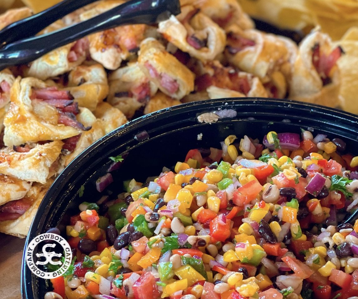 Cowboy_Catering's tweet photo. It's the crowd favorite! 🤠 Cowboy Caviar: chips (for dippin'), smoked ham, and cheese bites. Let us help you think up the perfect spread for your event. We put Cowboy quality and pride into everything we do!

Click the link to visit our website: https://t.co/L5CggIG0yN https://t.co/RdV628CJuw