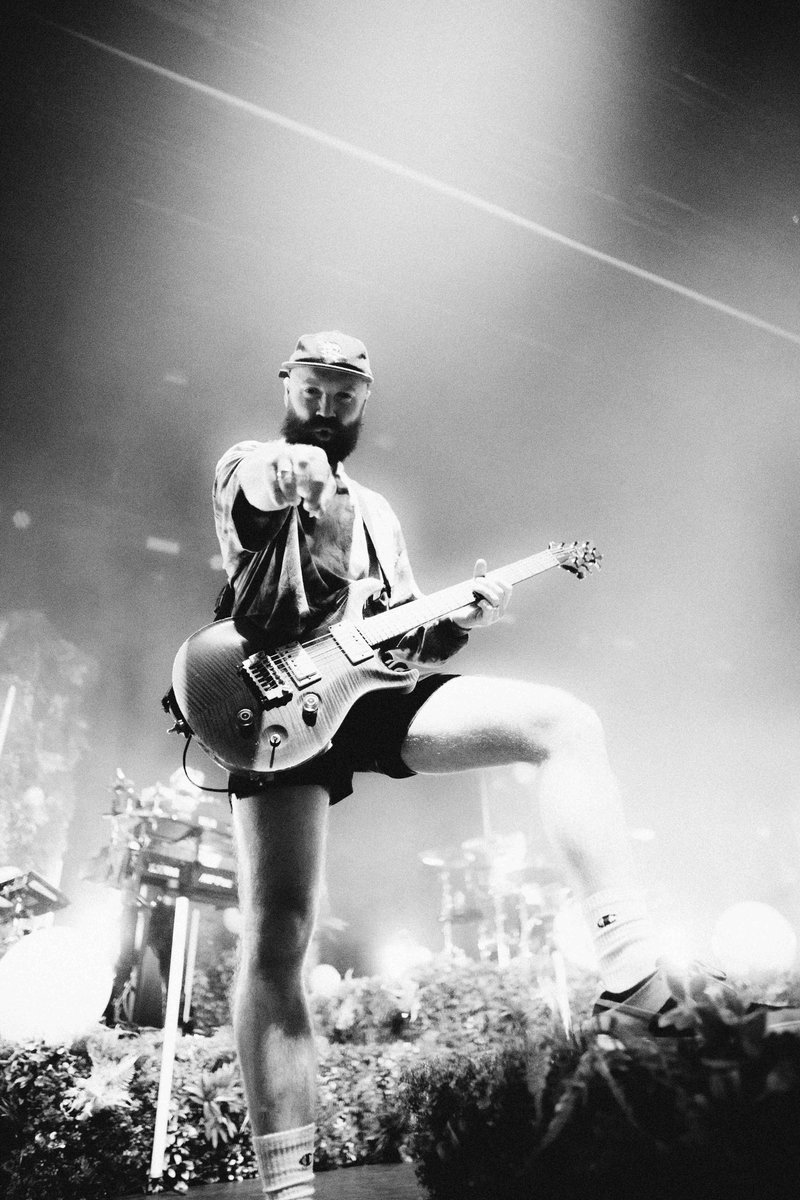 DONBROCO's tweet photo. READING! Not only home to the greatest festival on earth, but now also home to the greatest first night of tour on earth 🌍 Southend see you tonight!!! https://t.co/b5WUa2ptFK
