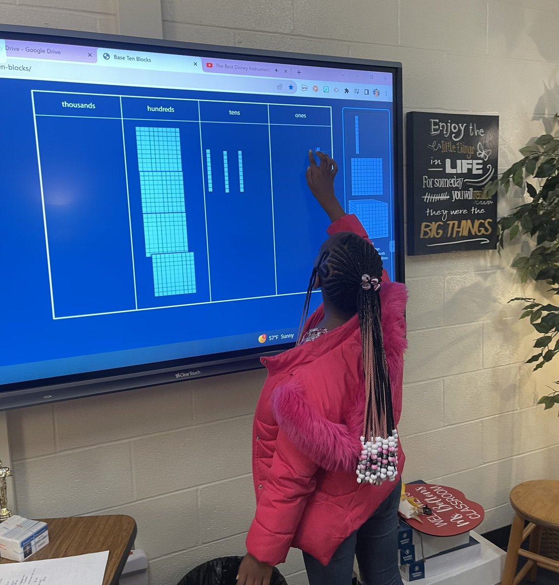 _ABolton_'s tweet photo. Interactive Intervention ✈️💙
Ss used their knowledge about place value to 
• create numbers 
• find the value of digits 
• write expanded form expressions to match their models 
#MaximizeMTSS #WeAreRTE https://t.co/R9PMHJ6Xh1