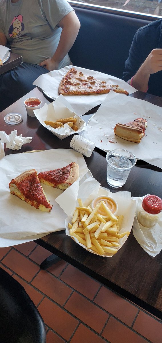 Azura Fuxion tweet media