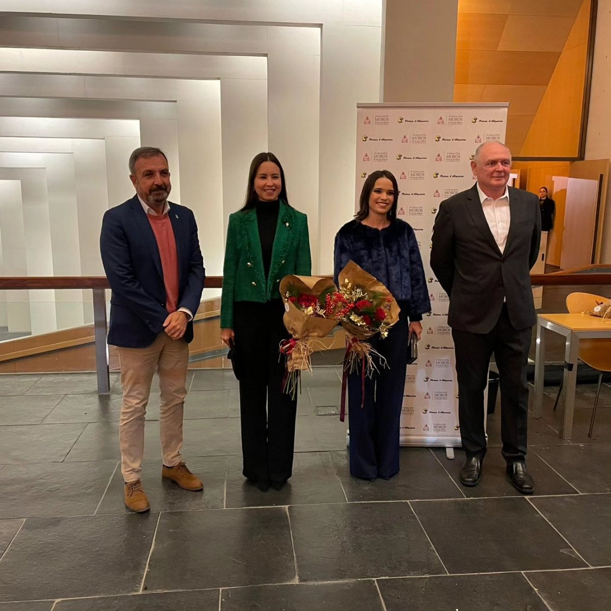 "Na Violant 2024" Srta. María Rodríguez y el "Mestre de la Germandat" D. Santiago Quiroga, han asistido está tarde al Concert "Moros d'Alquería".