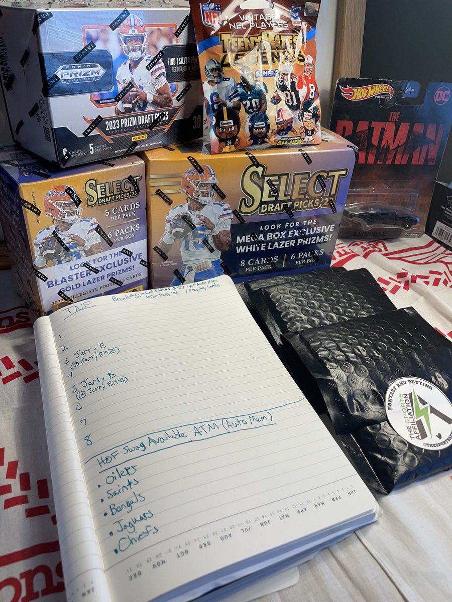 JCMoneyDesign's tweet image. Still got 6 spots left in the #BoxBreak tonight! 

Included in the break
🚨MYSTERY AUTO MEMORABILIA🚨
1 Hall of Famer: Jersey, Mini Helmet, Football or #’d card!

🏈Inventory ATM🏈
Oilers/Saints/Bengals/Jaguars/Chiefs/Raiders