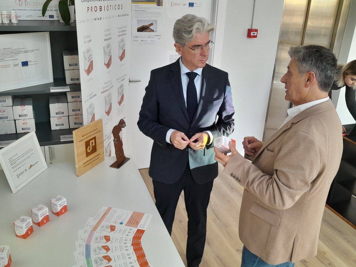 GVAivace's tweet photo. 🔝@felipejcarrasco visita la empresa de probióticos 💊 #Bioithas, adjudicataria de suelo industrial de @GVAivace

🏭La firma se instalará en el parque empresarial El Maigmó para seguir creciendo⤵️

💶inversión: 380.000€
👨‍🔬17 nuevos empleos

https://t.co/nSXIlDpE8A

@NuriaMontes https://t.co/bIL54rTJlV