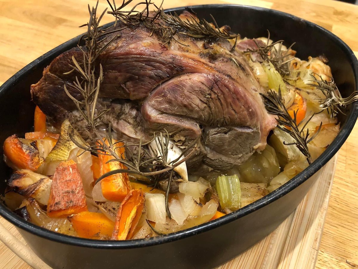 Lamb for St Andrews day!! A great favourite and we’ve got lots in our freezers ready for Sunday’s Arran’s Farmers Market Bellevue. 👌🏼

#bellevuearran #farmtofork #localproduce #LambForStAndrewsDay #FarmToTable #homereared #local