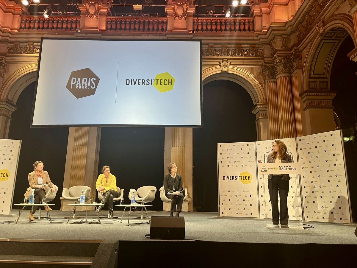 lamia_oecd's tweet image. Les compétences numériques peuvent ouvrir des opportunités d&apos;emploi pour les groupes défavorisés et renforcer la compétitivité des villes. C&apos;est pourquoi la formation au numérique pour tous est au cœur de notre programme de travail.

🔗 oecd.org/cfe/leed/ | #DiversiTech