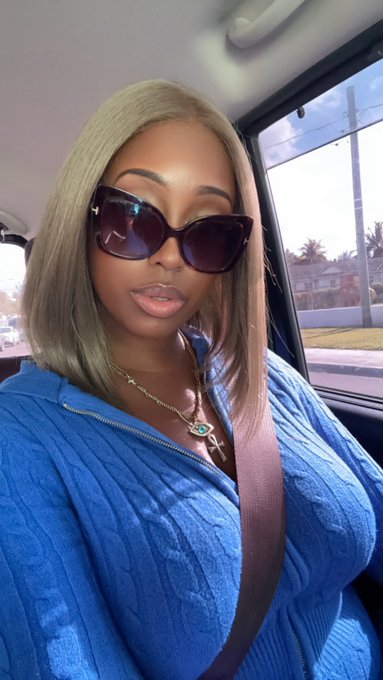 Made it to the Bahamas 🇧🇸 https://t.co/OAge4Zfstk<a href="/tag/newprofilepic"class="tags"><span>#newprofilepic</span></a>