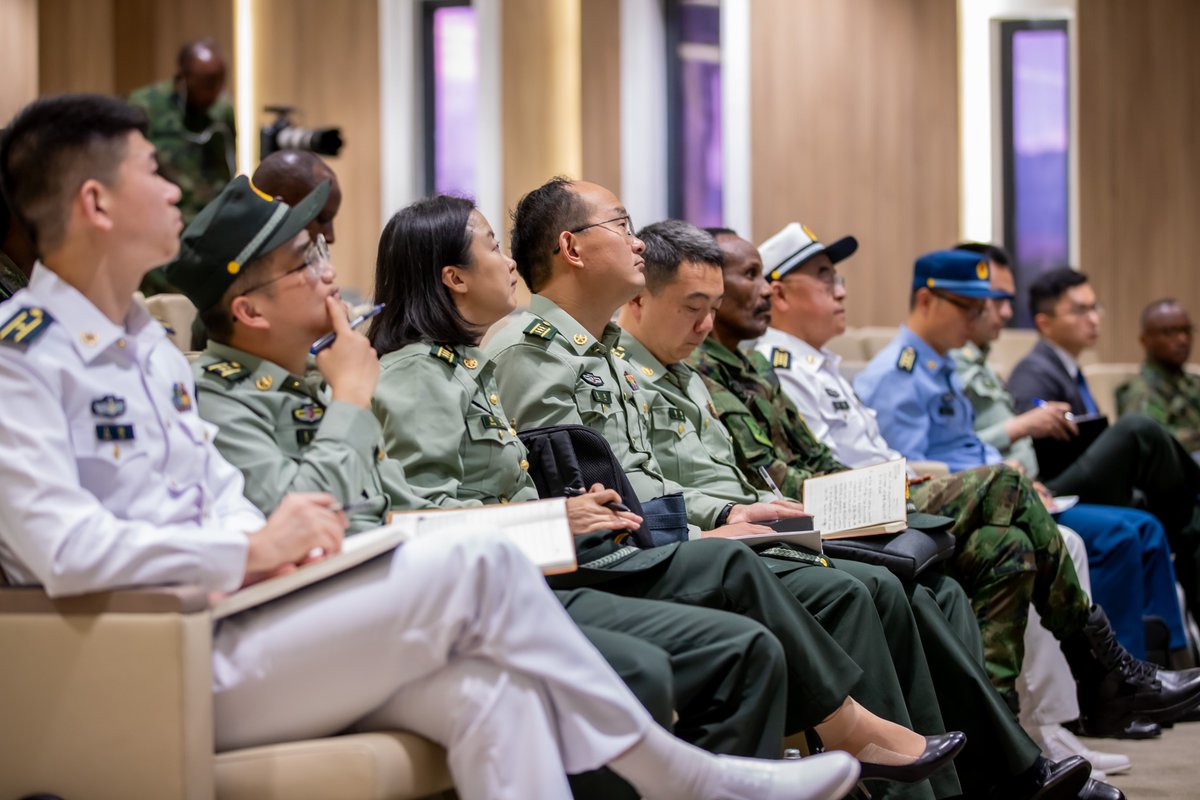 RwandaMoD's tweet photo. Today, a delegation of senior and junior officers fm the China’s People’s Liberation Army, led by Senior Col You Jian and accompanied by Ms LIN Hang Deputy Chief, Embassy of China to Rwanda, visited RDF. They were received by the Air Force Chief of Staff, Lt Gen J J Mupenzi. https://t.co/RTvb5DP2K3