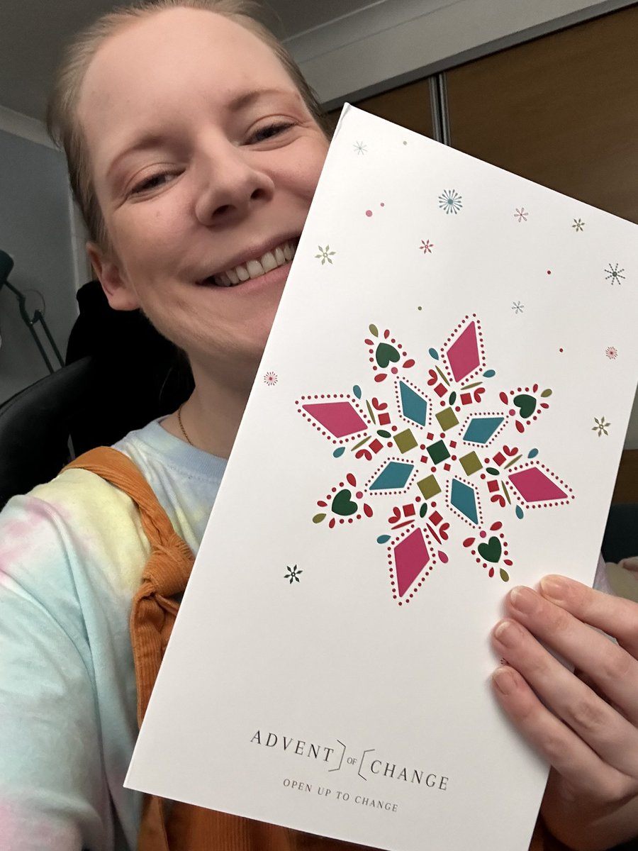 [AD] Thank you to @adventofchange @AlzResearchUK for sending me a lovely Advent of Change advent calendar 💚 You can pick one up yourself or buy other Christmas themed items including candles - they support a range of charities! adventofchange.com