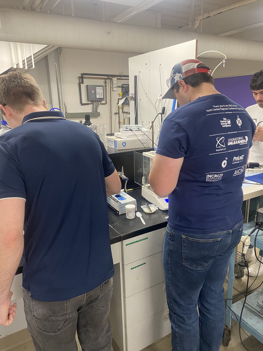 What a fun night! Last night we were able to hear from UTCCS and make our own lip balms! It was great teaming up with another org and trying something new!💄🧪