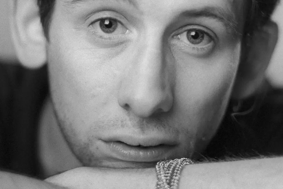 micky_mac82's tweet photo. @ShaneMacGowan May the angels bright, watch you tonight, and keep you while you sleep. https://t.co/x5WAHtkLej