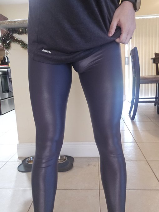 Today's spandex workout outfit. https://t.co/K69yOGs049<a href="/tag/fetish"class="tags"><span>#fetish</span></a><a href="/tag/spandex"class="tags"><span>#spandex</span></a>