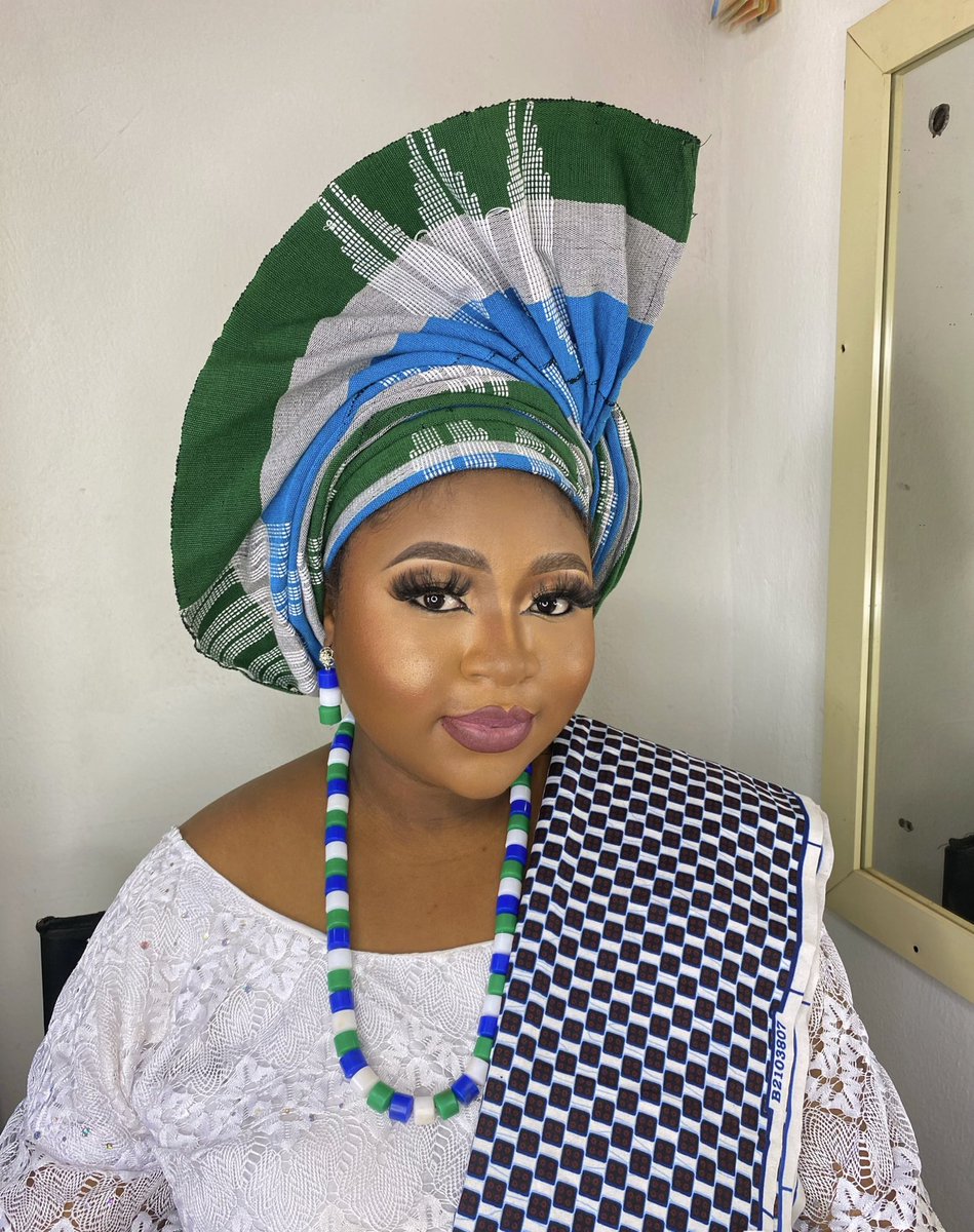 Ayedimehh's tweet photo. Have you heard of Bassa-nge tribe?
We are from kogi state 😌🤞🏻🥰
And this is how we dress❤️🫶🏻🤭 https://t.co/uWaDXivaPl