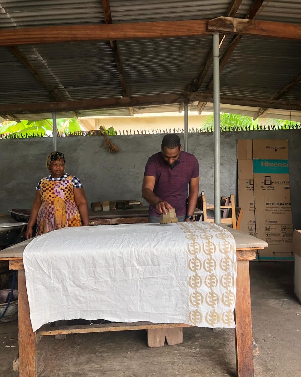 heny_app's tweet photo. Unlock the artistry of batik with us every time! 🎨✨ Book your vibrant experience on our website https://t.co/BqjeaYbQSO and dive into the world of creative expression. #BatikCrafting #BookNow https://t.co/3YCCZ1gDLV