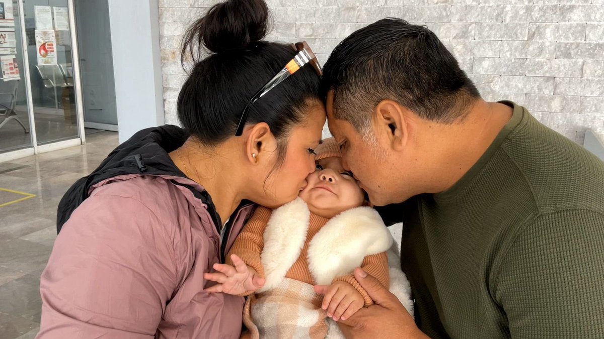 ISSSTE_mx's tweet image. 📰 #COMUNICADO
Corrigen médicos del #Issste compleja malformación neonatal de cráneo a bebé prematura.
🔗bit.ly/3N7bJLM
#EstamosTransformandoAlIssste