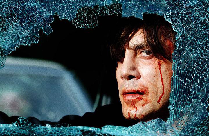 BRAINDEADLA's tweet photo. NO COUNTRY FOR OLD MEN - Friday 7:30pm

Coen Bros spare none (including Bardem’s hair) in a relentless anti-western thriller. We all make our own fate, and no one gets out alive. Welcome to the holiday season! https://t.co/xbV3iUVSoJ