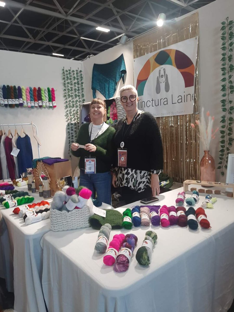 #Creations &amp; Savoir Faire, big fair for all creative Parisians et others 😁
I bought the best sock yarn I could find, handdyed by #Tinctura  #Laine, #merino with #KidSilk and nylon fabulous green #colour
#breien #knitting #tricoter #stricken #CarlaMeijsen #thedutchknitters