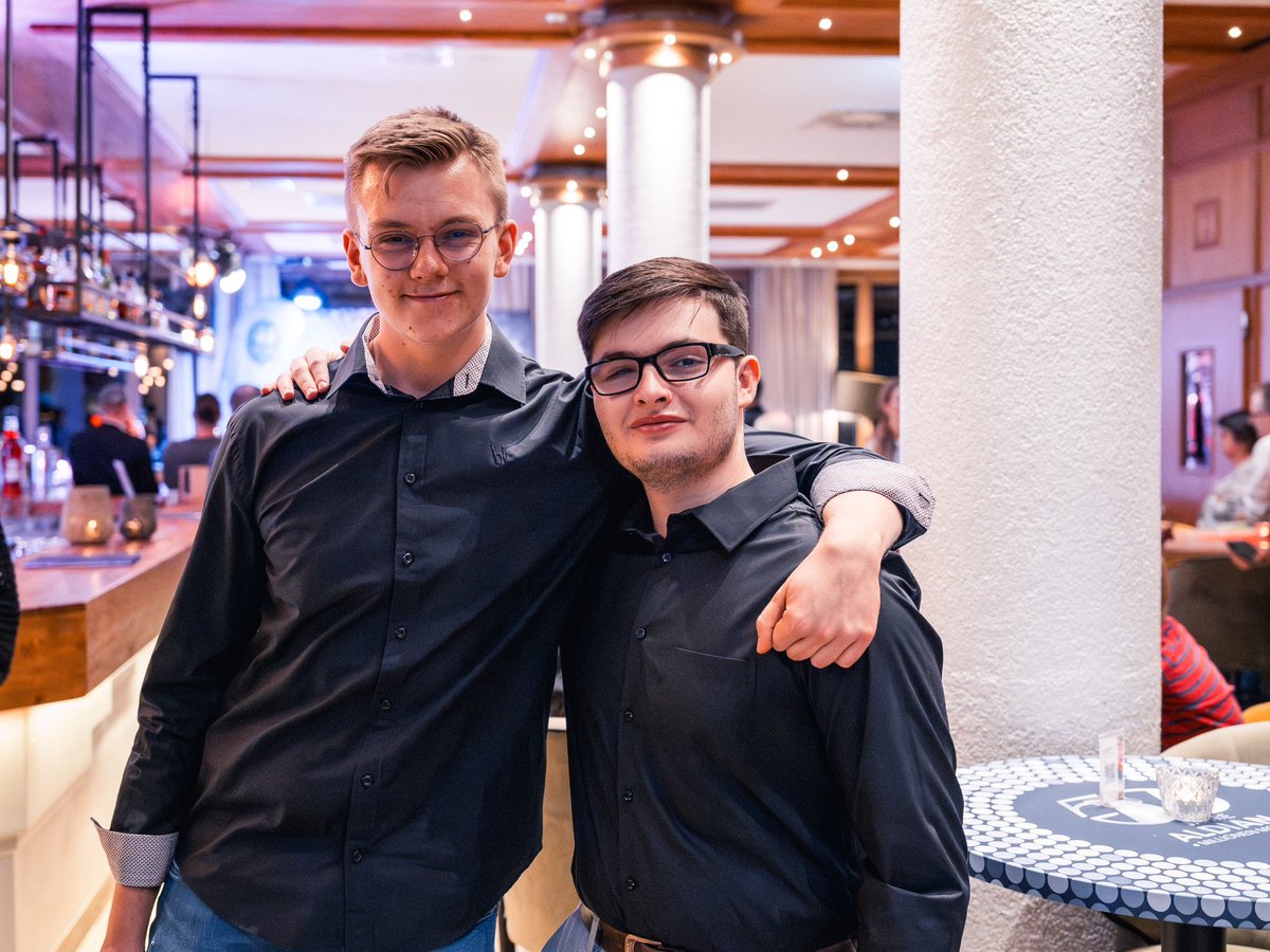 EsportsPlayerF1's tweet photo. Thursday is GALA Night at the #epfBootcamp!π€©
Weβre celebrating a very successful bootcamp so far with good food and some socializing. πͺ
Tomorrow is the last day but first we gotta have fun π₯³ https://t.co/sKcYh7reFo