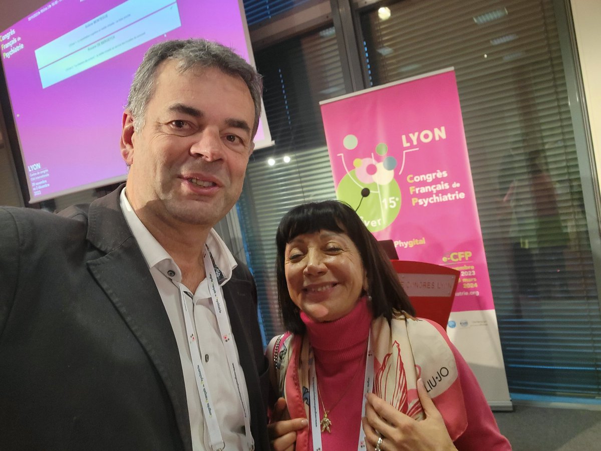 A_Pelissolo's tweet photo. Le rôle des psychiatres dans la cité,  au Congrès Français de Psychiatrie a Lyon. Un engagement politique pour la santé publique et la santé mentale, notamment via les #CLSM
Avec @Rachel_Bocher et  @DeborahSebbane 
#ccoms #cfp2023 https://t.co/5cw8Gr5vfm