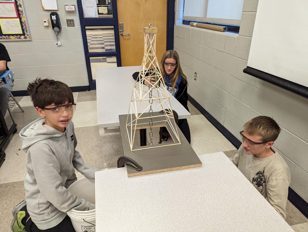 FranseeTech's tweet photo. Future civil engineers testing towers in Tech Ed! #CMSTechEd #CMSTowers https://t.co/OuzcNgfH0m