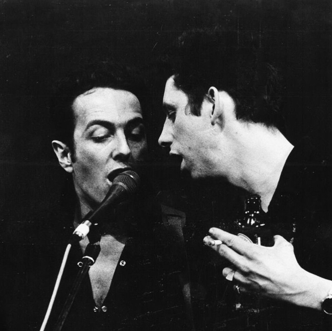Joe 'n' Shane.💔
📸unknown.
