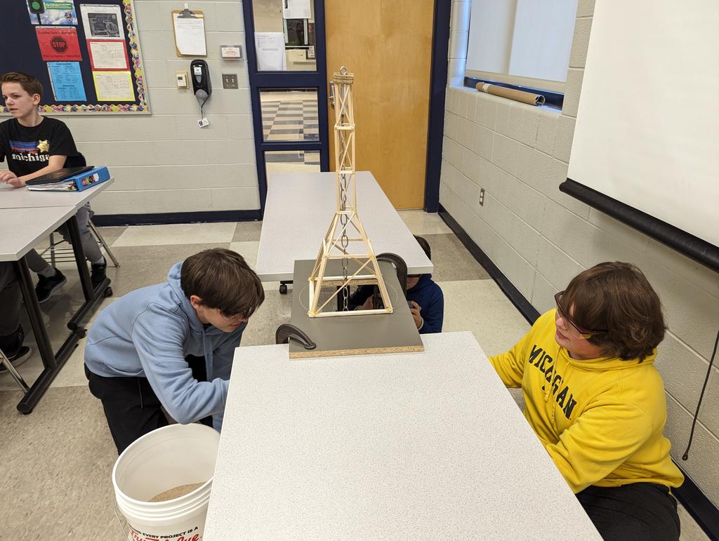 FranseeTech's tweet photo. Future civil engineers testing towers in Tech Ed! #CMSTechEd #CMSTowers https://t.co/OuzcNgfH0m