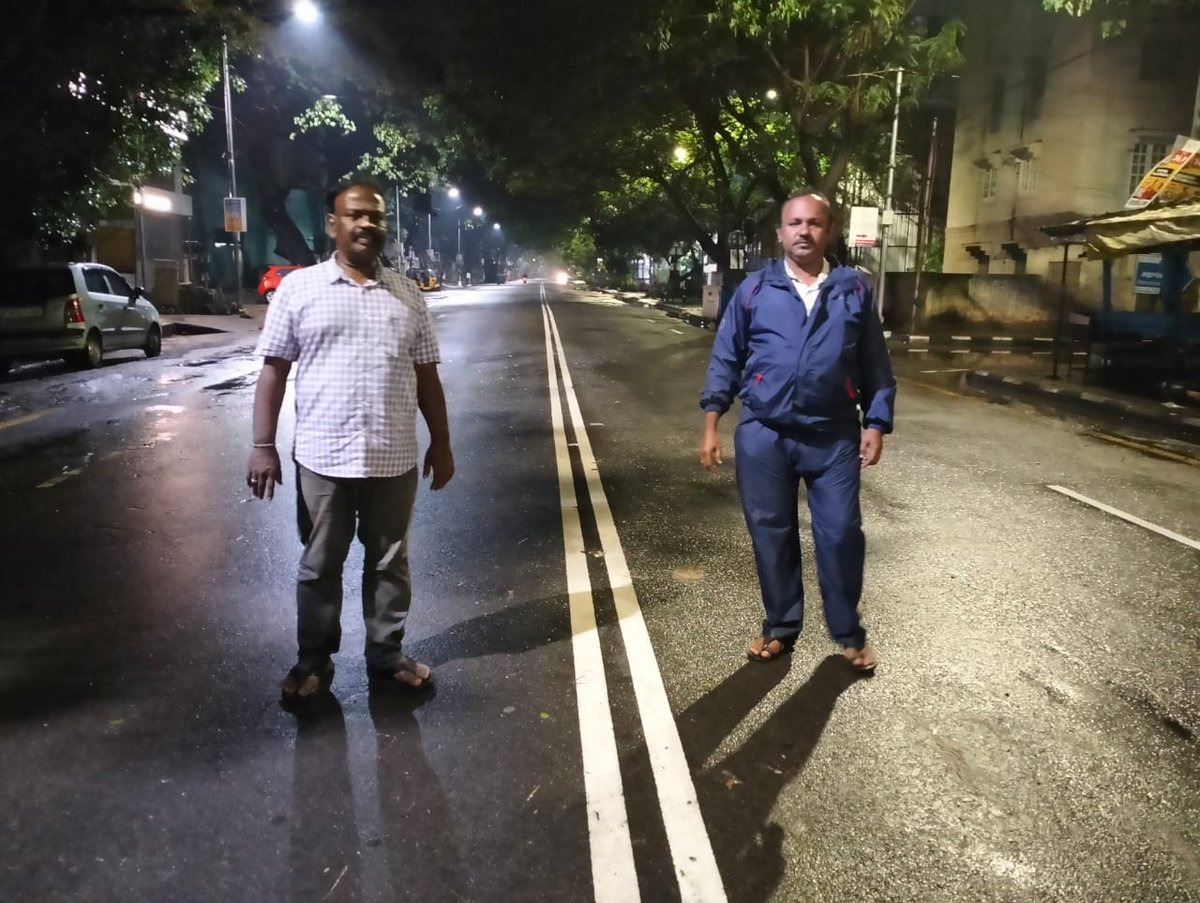 chennaicorp's tweet photo. #GCC appreciates the prompt action of the officials and workers, and for their immense efforts to clear the rainwater logging at Bazullah Road.
#ChennaiRains #ChennaiCorporation #HereToServe https://t.co/aENVNtjmWv
