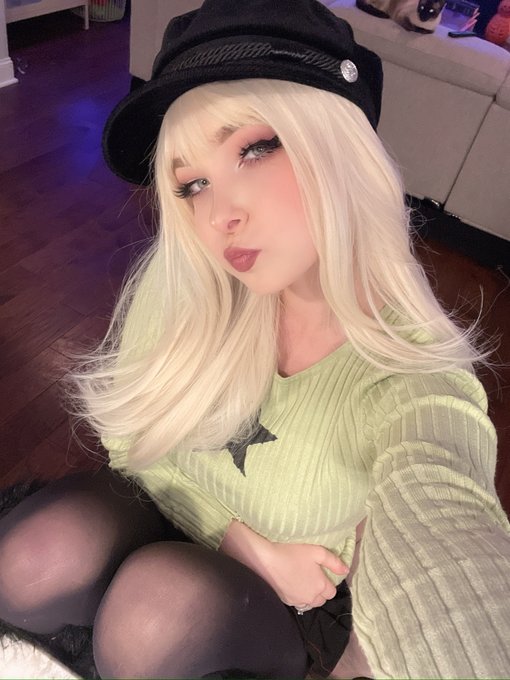 say hi or get blocked 😾 https://t.co/mJ2ORxitB5