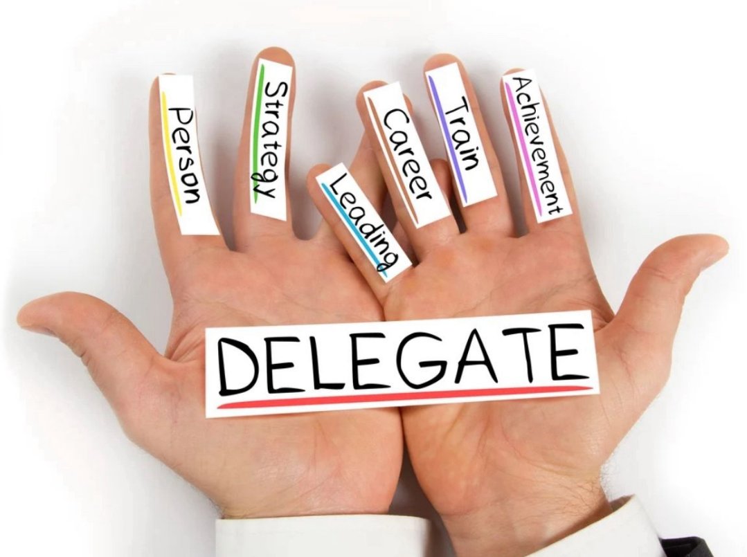 Déléguer en gestion, c'est plus qu'alléger sa charge de travail, c'est un acte de formation et de développement d'équipe. Au début, cela prend du temps, mais c'est la clé pour l'apprentissage et la croissance collective. Un vrai leader sait quand partager les tâches pour