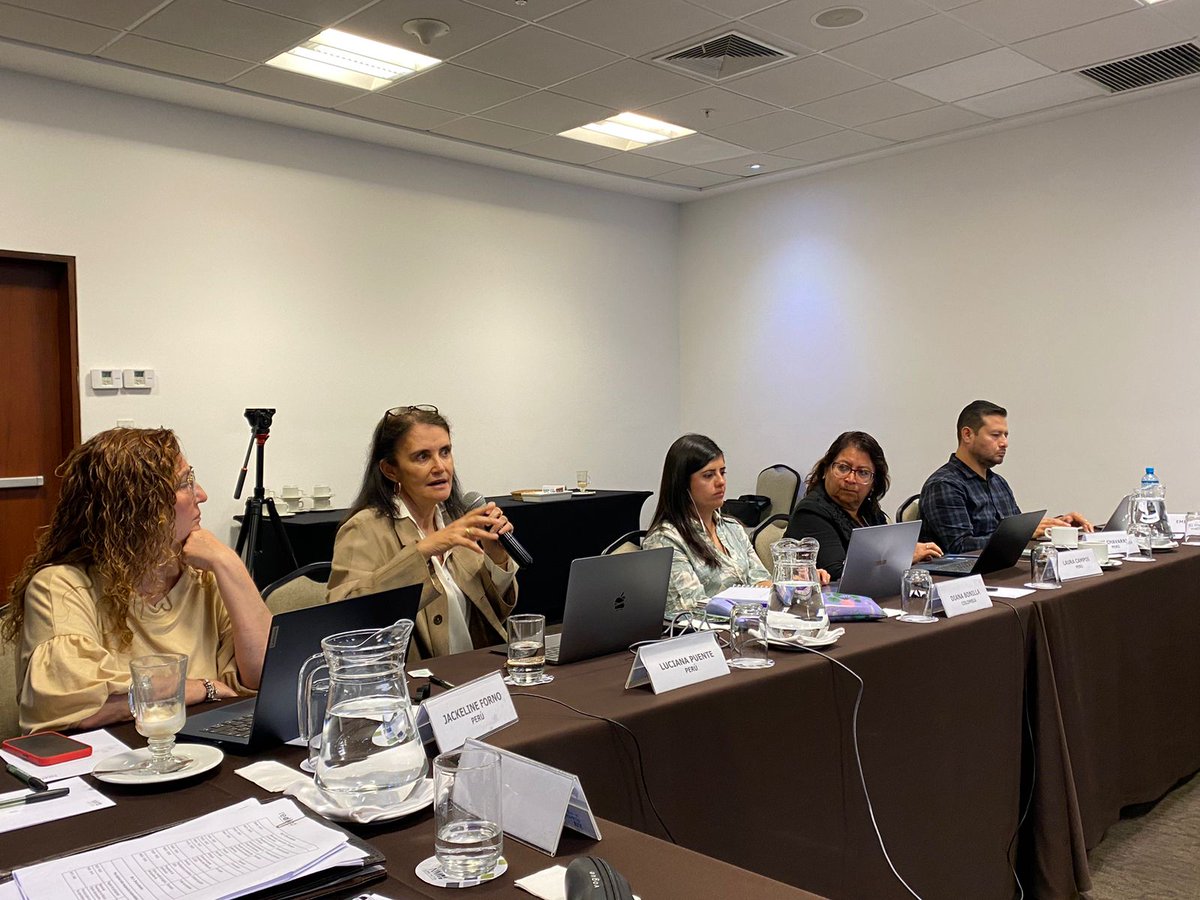 Fundacion_ExE's tweet photo. 📚 Esta semana estuvimos participando en la XIV Asamblea Anual de #REDUCA, la Red Latinoamericana por la Educación.
🧐 Tuvimos 3 jornadas enriquecedoras, llenas de retos, ideas brillantes y lecciones compartidas.
¡Nos sentimos muy agradecidos con @reduca_al por la invitación! https://t.co/gNoZw1nWAA
