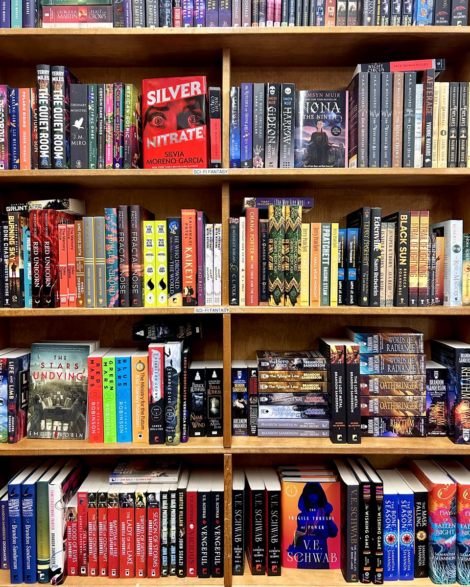 Fantasy, science fiction, and horror all live together on our shelves for new books! If you need a recommendation for a new read, we've got you covered!😁
#indiebookstore #shoplocal #tucson #bookworm #booklover #sciencefiction #fantasynovel #horrornovel #shelfie