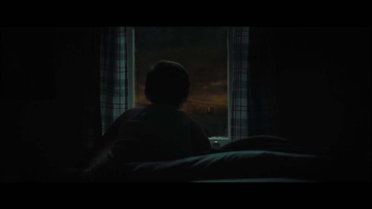 rosysulla's tweet image. The New Jersey riots framed as the fires ahead of Tony, but something everyone (in the life) sees coming. Every frame of this movie is brilliant. #TheManySaintsofNewark