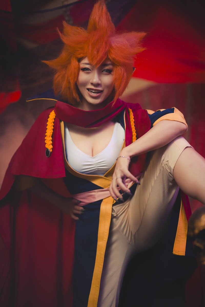 StellaChuuuuu's tweet photo. Nothing's stronger than a determined woman. Black Clover M is now available globally, and with an English dub to boot! Try it out now - but watch out, you might have to go toe to toe with me at some point. #BlackCloverM #BCM #ad @bclover_mobileg https://t.co/MJn4WNulwW https://t.co/TXbyRDixkH