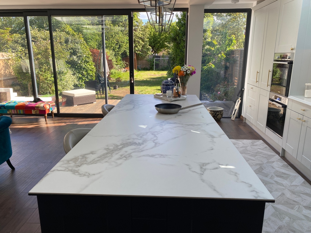 tpbtechuk's tweet image. Room with a view 😍

Featuring a TPB tech induction kitchen island in our Torano Statuario finish. 

#tpbtech #inductionhob #kitchenisland #kitchendesign #luxuryhomes #homedecor @tpbtech