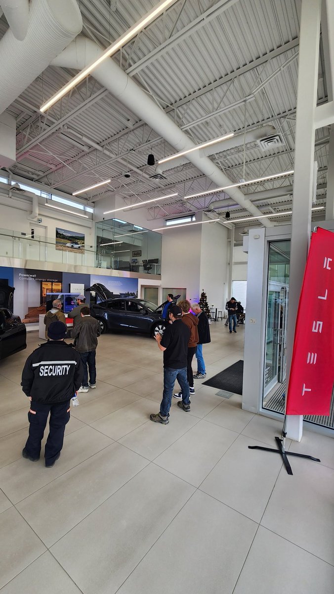 People are starting to trickle in for the Cybertruck Delivery Event here at the Saskatoon Store, can't wait! ⚡⚡⚡