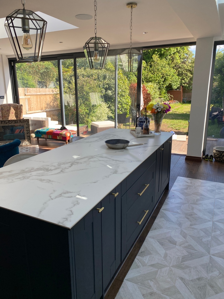 tpbtechuk's tweet image. Room with a view 😍

Featuring a TPB tech induction kitchen island in our Torano Statuario finish. 

#tpbtech #inductionhob #kitchenisland #kitchendesign #luxuryhomes #homedecor @tpbtech