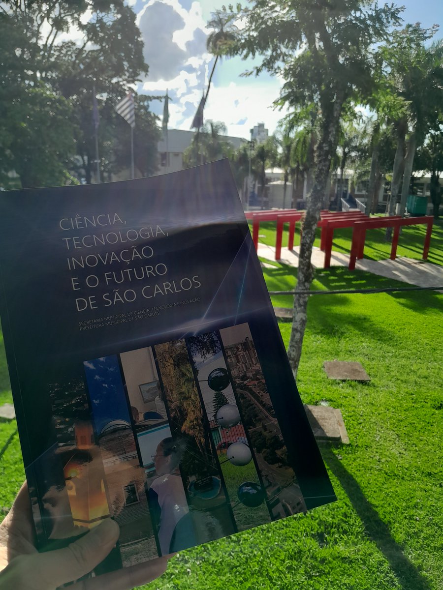 GescilamUchoa's tweet photo. Agradeço à Prefeitura Municipal de São Carlos, em especial ao Prof. Tundisi, pelo exemplar do livro no qual contribuímos com o capítulo de Recursos Hídricos (https://t.co/tLaxZRwQe4). Fico muito satisfeito em ver essa relação sólida entre o poder público e as universidades. https://t.co/wsLX9lyECq