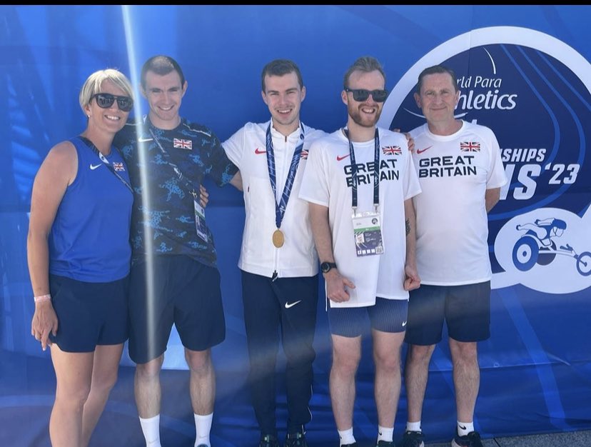 At @FifeAC para athletes are fully integrated into the club. This year 3 of their athletes represented GB at the World Para Athletics Champs with coach Steve on the team too! Inclusion can and does work!! #ScottishDisabilitySportWeek @SDS_sport @scotathletics @SALinclusion