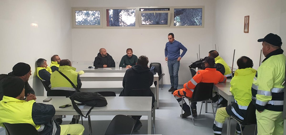 GulliSilvio's tweet photo. Un'altra giornata in compagnia dell" @InasCisl @AntonioArcadio7
all'interno della #Italcave. CCNL #lapidei #edili 
Il Seg. Gen. Filca Cisl TaBr Silvio Gullì "Quando dare #servizi fa la differenza fra NOI della #Cisl e altri"
@CislNazionale
@CislPuglia @CislTaBr @FilcaCisl https://t.co/5rPvVnaZxP