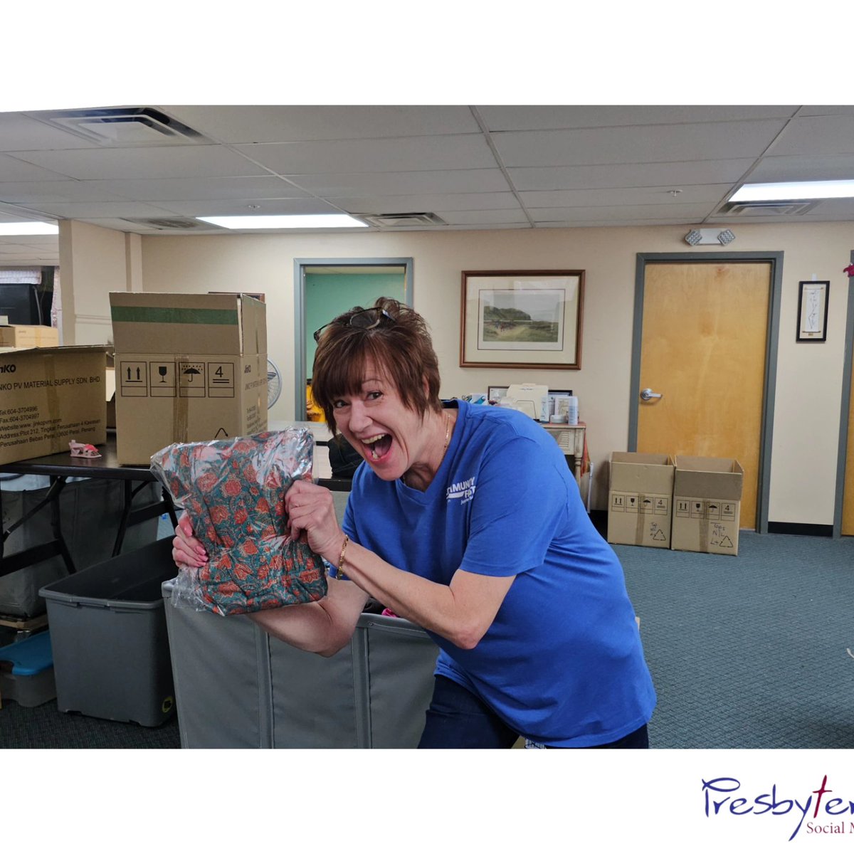 PSMJAX's tweet image. Thank you to this awesome team of volunteers from @CommFirstCU for giving their time to sorting items that will later be given to those in need in the community. We love our volunteers 🤩

#PSMJax #Volunteers #CommunityFirstCreditUnion #Community #Support #Nonprofit