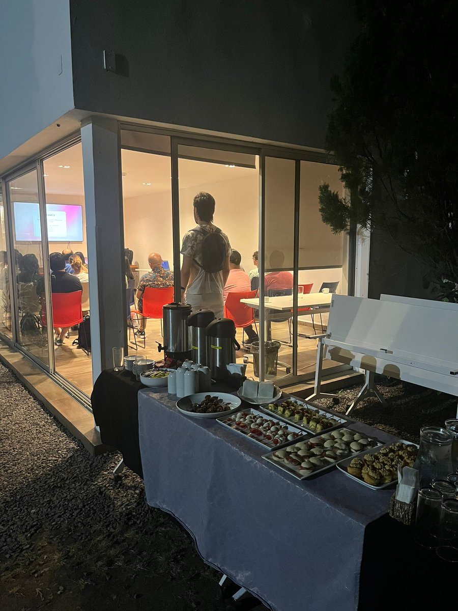 Para agregar valor a los demas como emprendedores, primero tenemos que estar preparados y alineados con  nosotros mismos. De eso, y otras tacticas, nos vino a hablar Cin Peraza este Martes.

Te invitamos a unirte al grupo😁 meetup.com/web3-meetup-in…