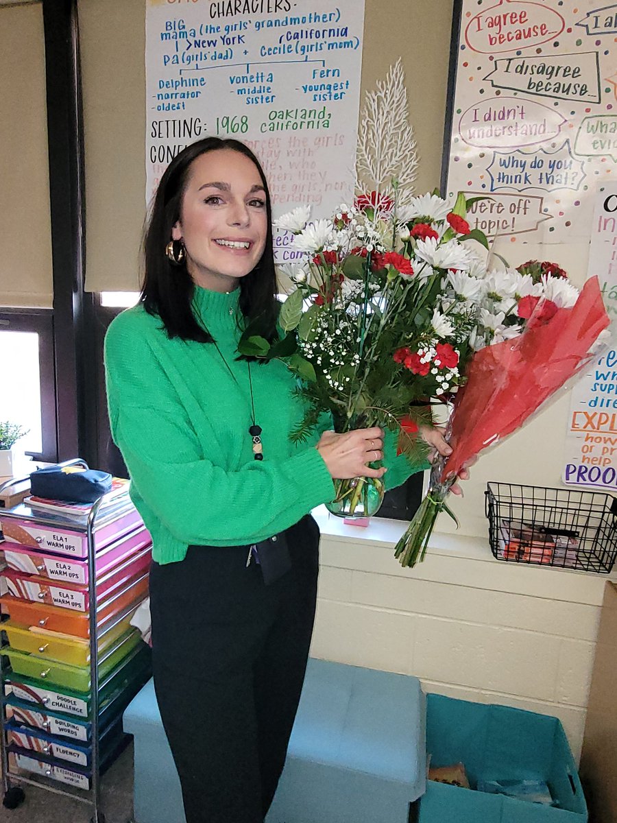 peters_ted's tweet photo. Congratulations to Miss Brielle Kievit on being named the Reutter School Teacher of the Year! @franklintwpsch @Miss_Kievit #reutterrocks https://t.co/cvbAdDIUSa
