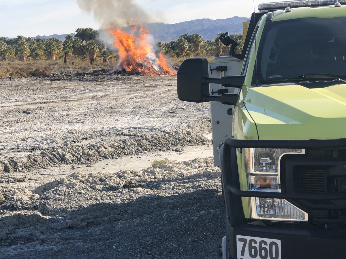 🔥Join us this weekend, 9am-4pm Friday thru Sunday in Riverside for our #wildlandfire hiring event! Discover exciting opportunities and chat with fire personnel to learn about working with the BLM. See you there! For details: fb.me/e/1CTFROF0N