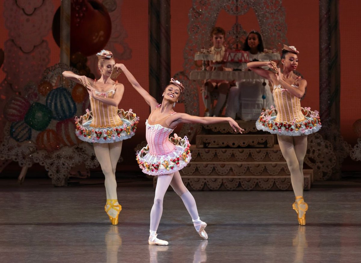 nycballet's tweet image. #NutcrackerNumbers The lead Marzipan Shepherdess does 4 gargouillades in rapid succession during her delicate yet demanding divertissement.

Watch her perform the feat onstage during George Balanchine&apos;s The Nutcracker® through December 31: nycballet.com/nutcracker