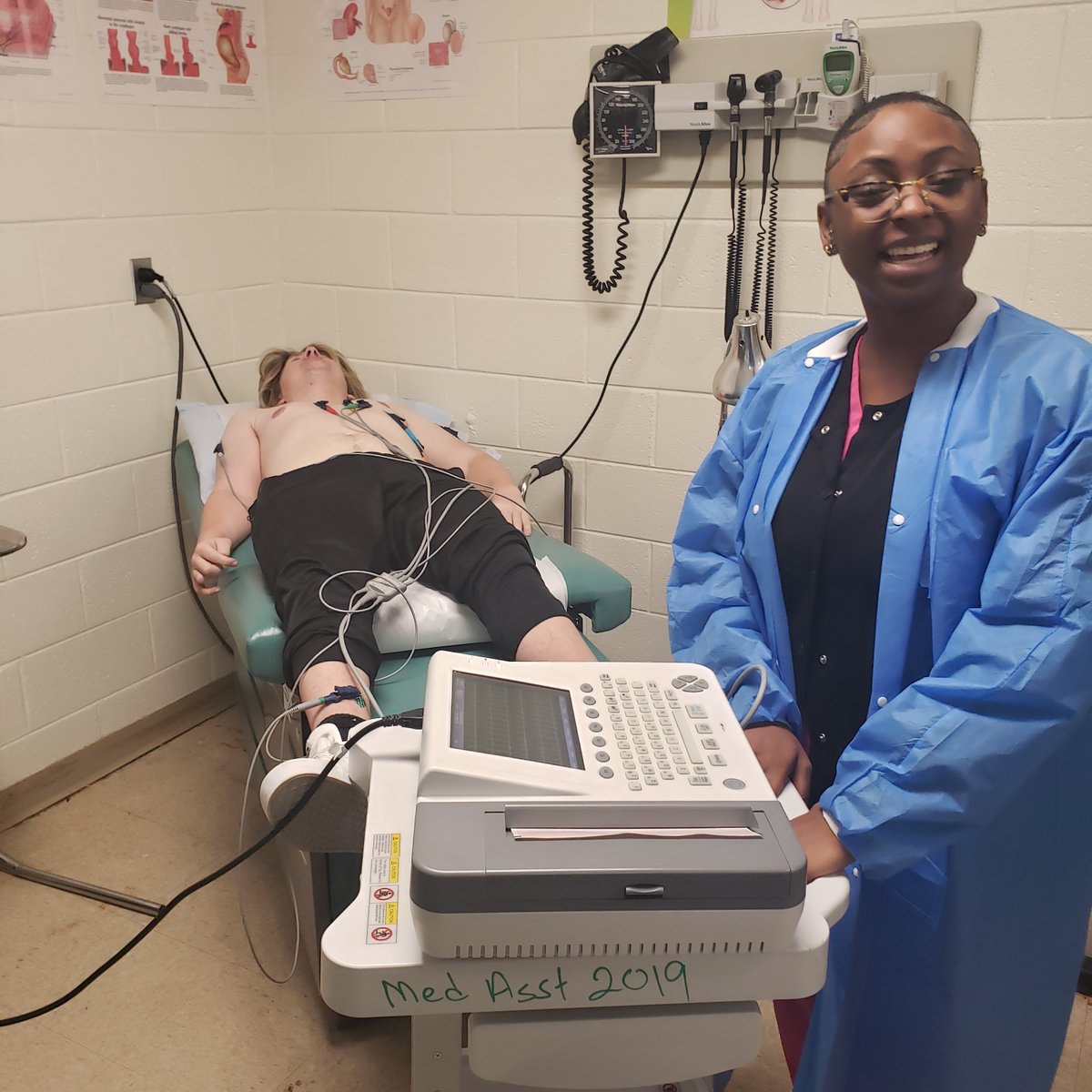 NHREC_CFAAT's tweet photo. Our EKG Tech course has been such a joy this semester. It's always good seeing students smile as they learn!
As classes are wrapping up, please share some encouraging words as they work towards their certification exams and careers!
#CFAAT #EKG #GoingBoldly #WeAreNewHorizons https://t.co/Gc4ZdhNAuv